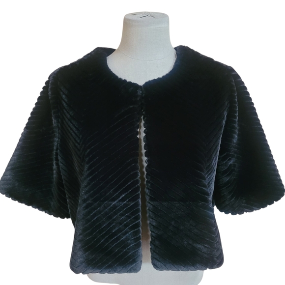 White House Black Market Jackets & Blazers - *NWT* WHBM Super Soft Faux Fur Bolero STYLE: 570337846 Size S